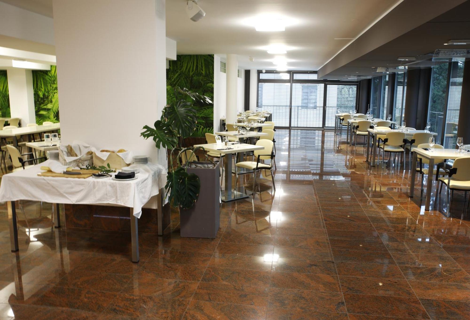 Floramare Health Resort Изола Екстериор снимка